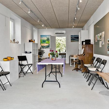 Logi i hus med kunst og have Bed & Breakfast Vestervig Eksteriør bilde