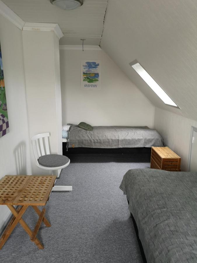 Logi i hus med kunst og have Bed & Breakfast Vestervig Eksteriør bilde