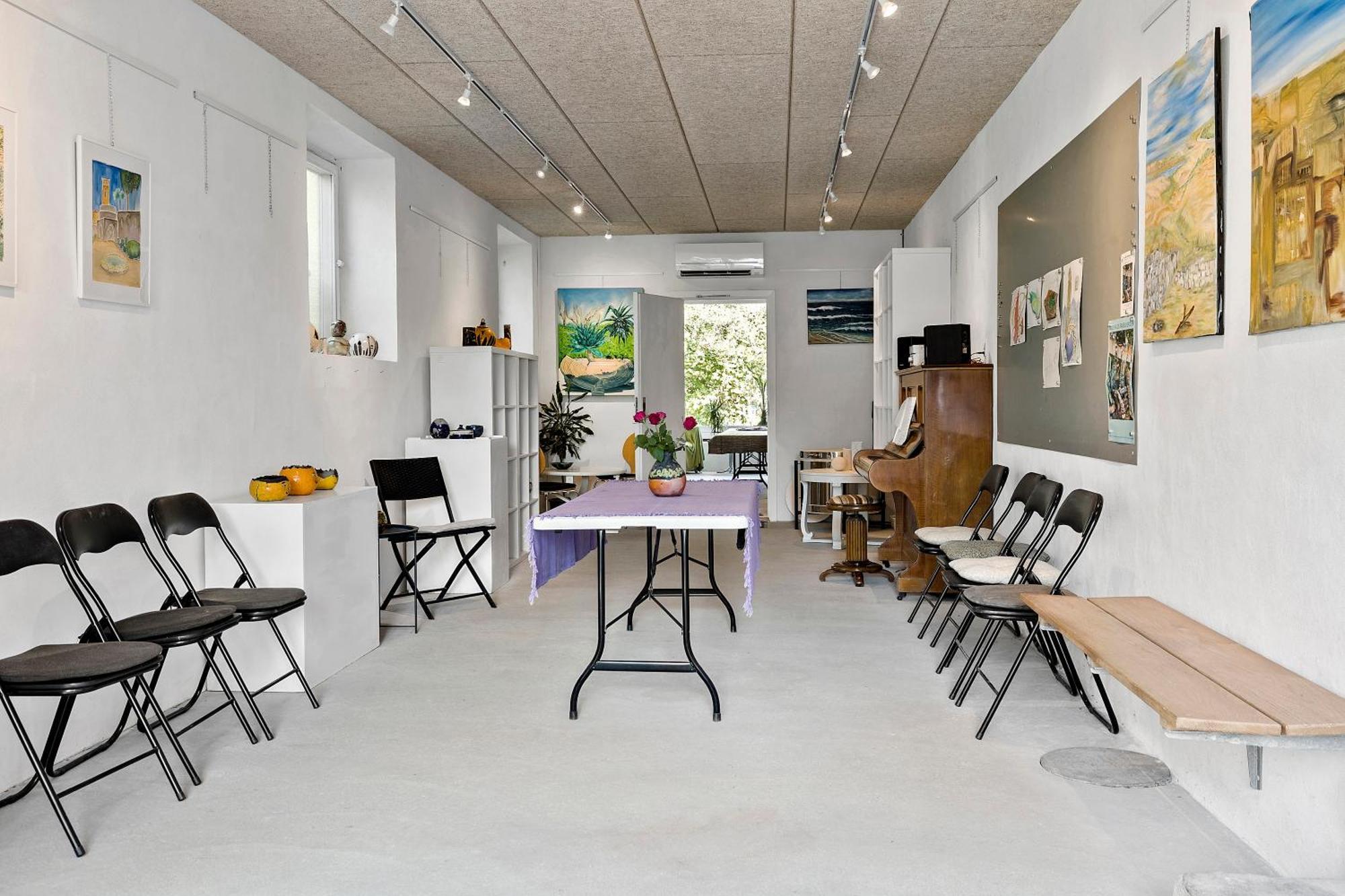 Logi i hus med kunst og have Bed & Breakfast Vestervig Eksteriør bilde